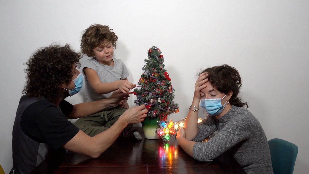 Cel mai mult ne infectăm acasă, în familie, arată un studiu britanic