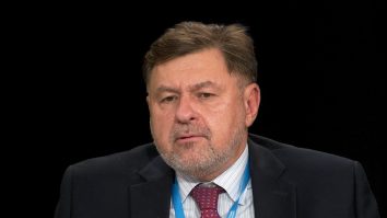 Alexandru Rafila: Marea Britanie este încă membră a U.E și în mod normal ar fi trebuit să aștepte autorizația din partea Agenției Europene a Medicamentului