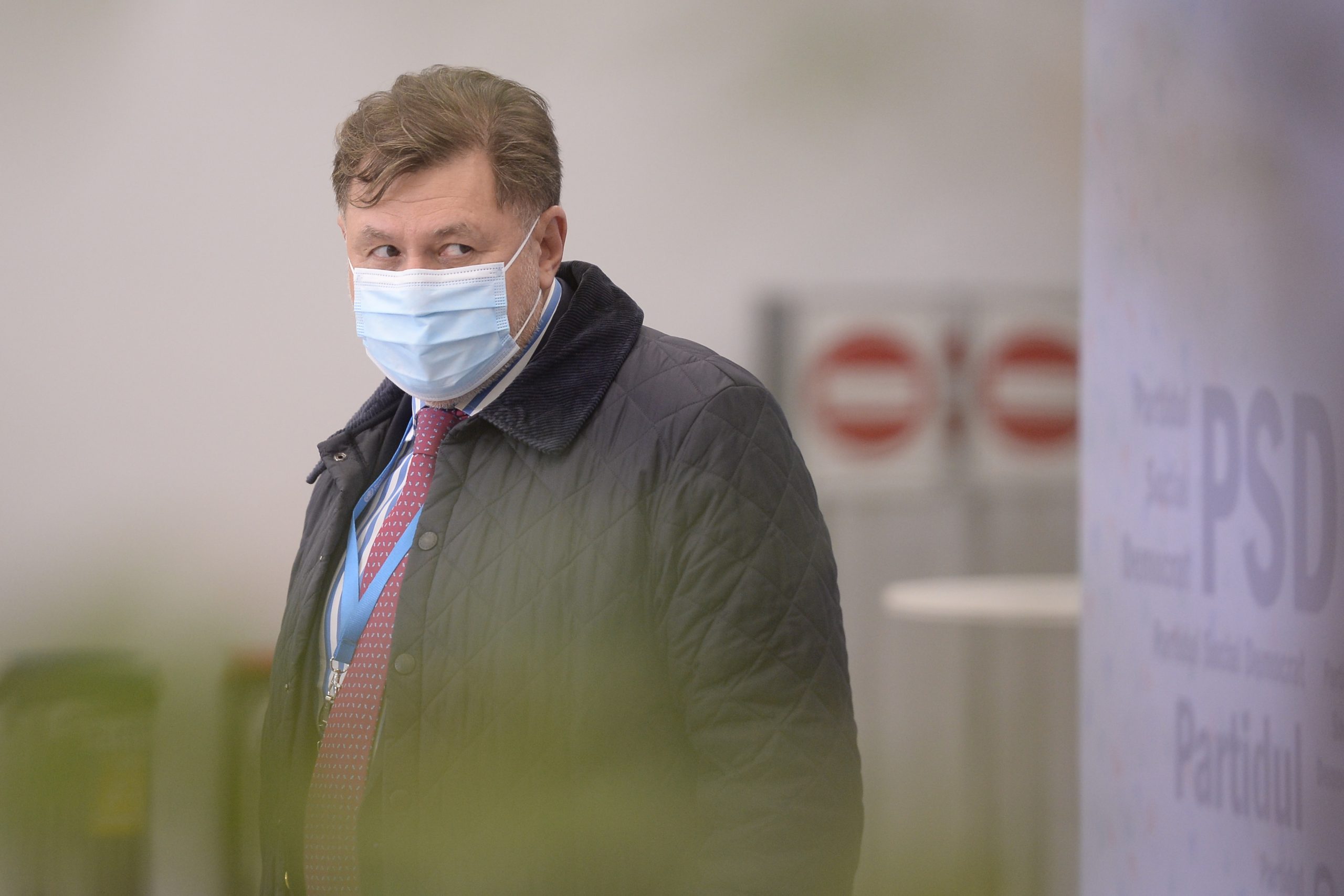 Rafila se așteaptă la un dezastru COVID în decembrie: „Să dea Dumnezeu să greşesc eu”