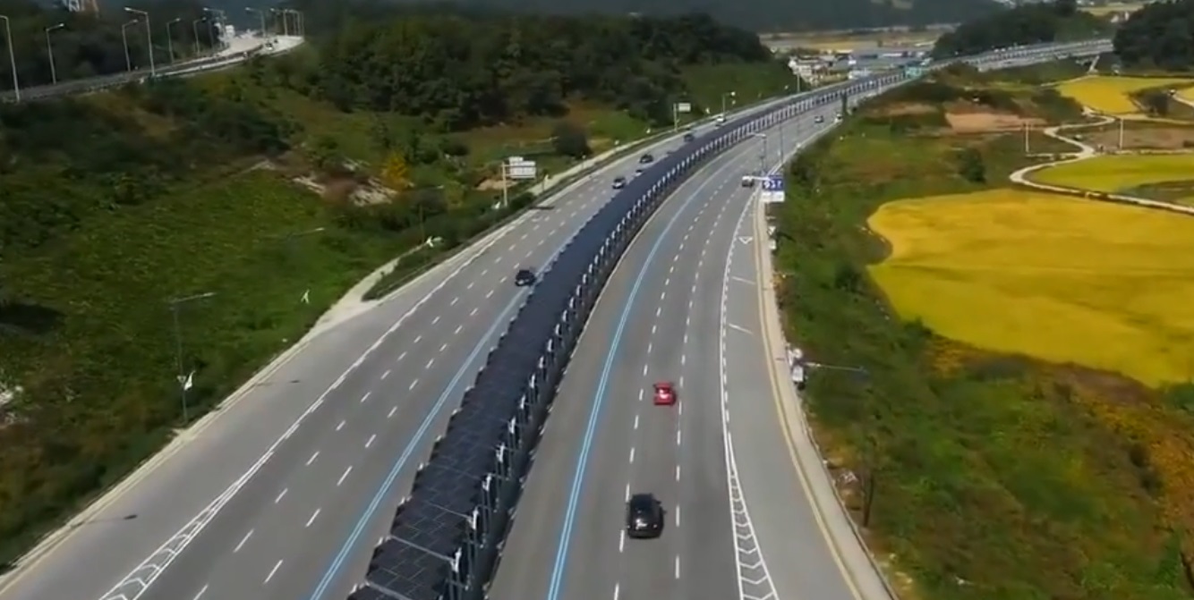 Infrastructură SF. Coreea de Sud a construit 32 de kilometri de autostradă solară pentru bicicliști