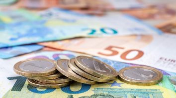 Banca Modială: Economia românească ar urma să înregistreze un avans de 3,5%