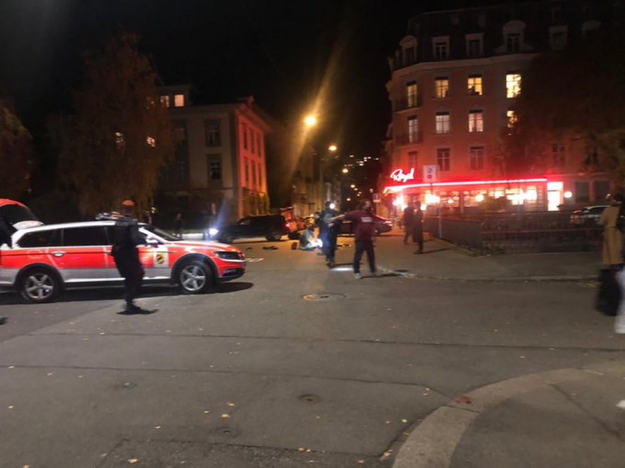 VIDEO Incident armat în Bienne, Elveția: cel puțin două persoane au fost împușcate în stradă. Poliția a răspuns cu focuri de armă