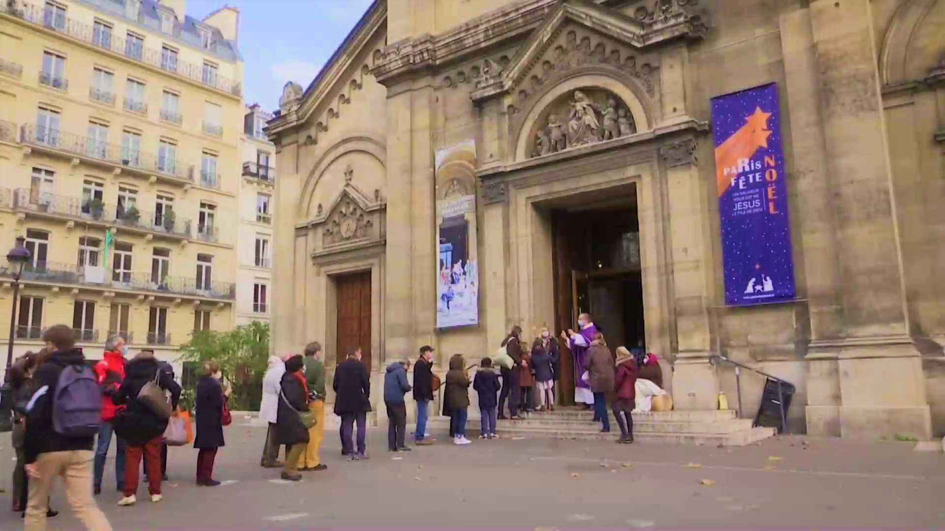 Biserica Catolică din Franța contestă măsurile restrictive: „Catedrala este mai spațioasă decât magazinul”