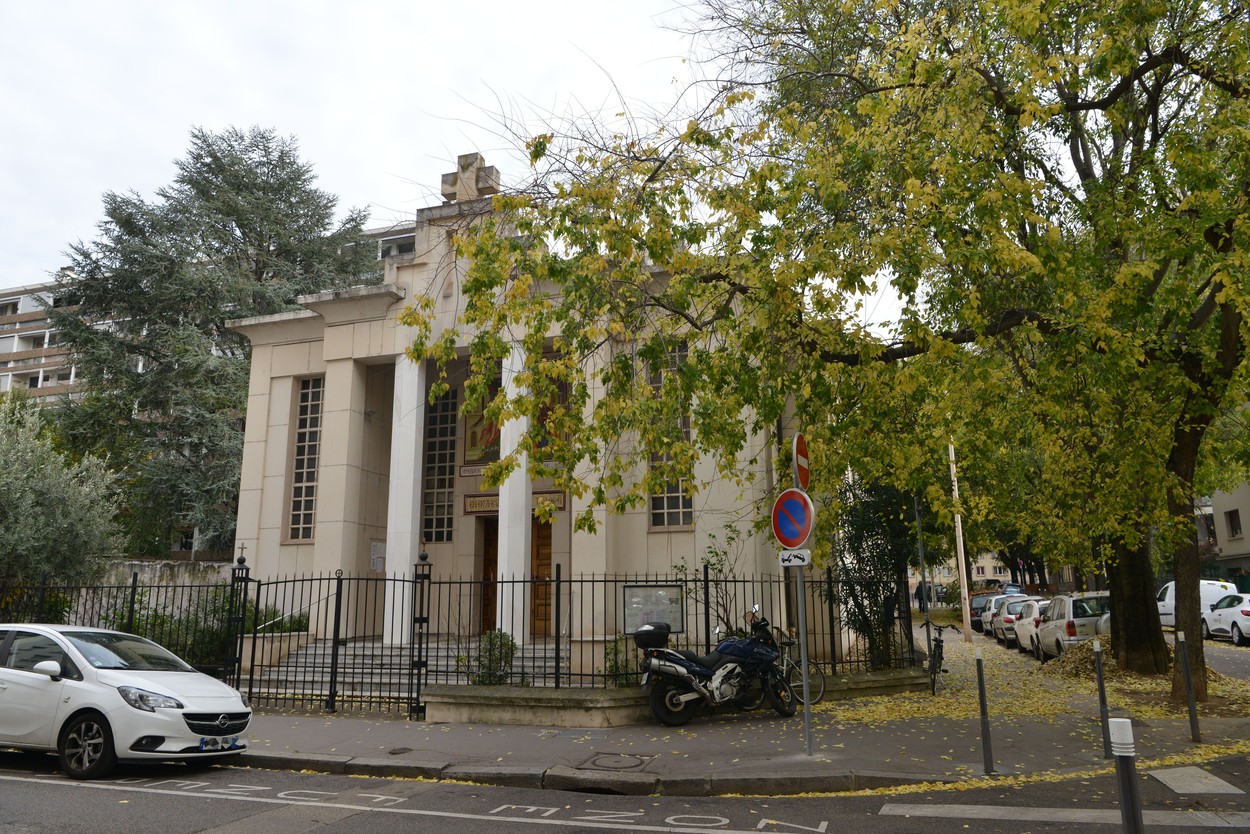 Atacul de la Lyon. Suspectul spune că a împușcat un preot pentru că acesta avea o aventură cu soția sa