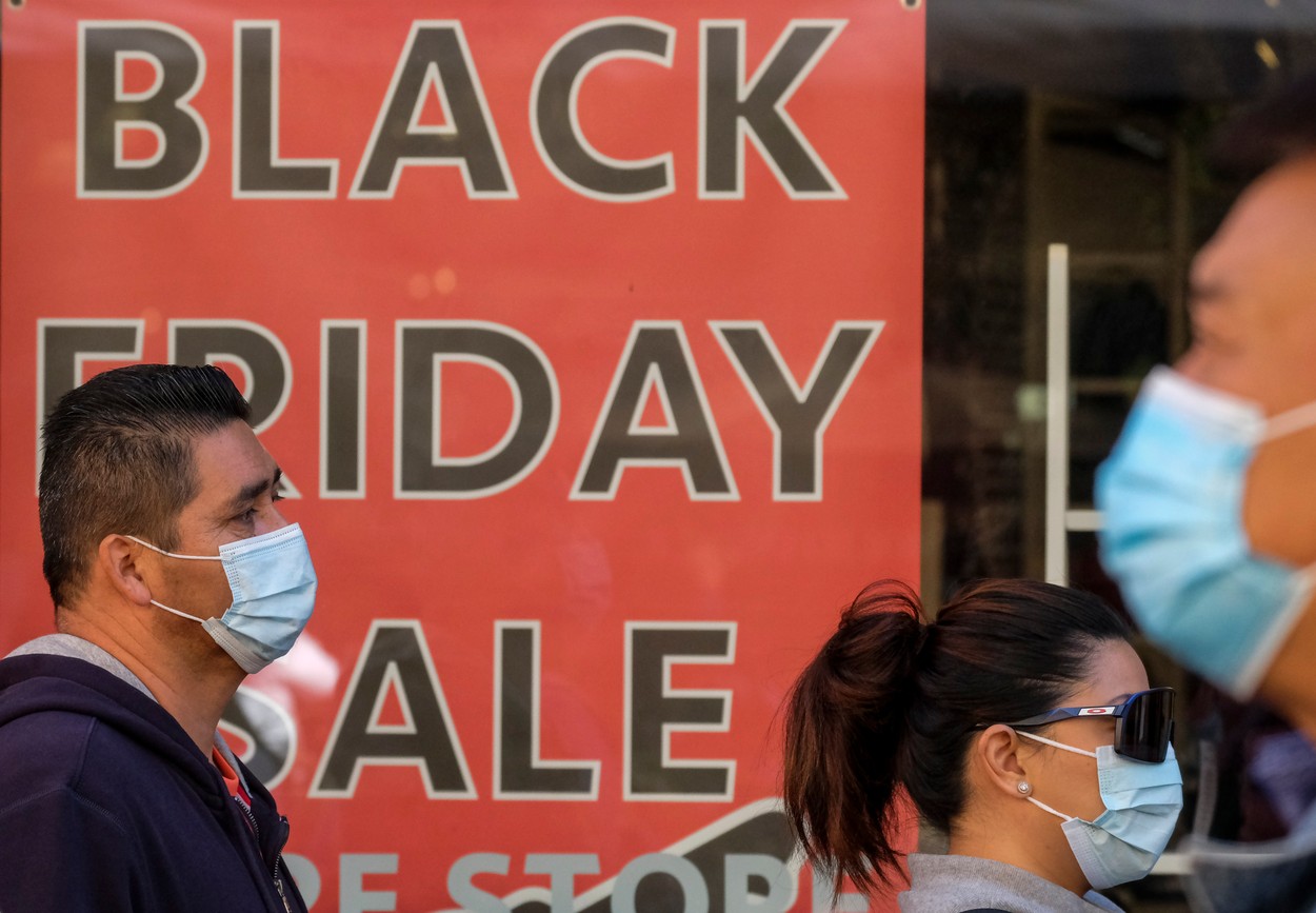 Black Friday nu a avut reduceri la amenzi. Încă 16 operatori economici taxați de ANPC