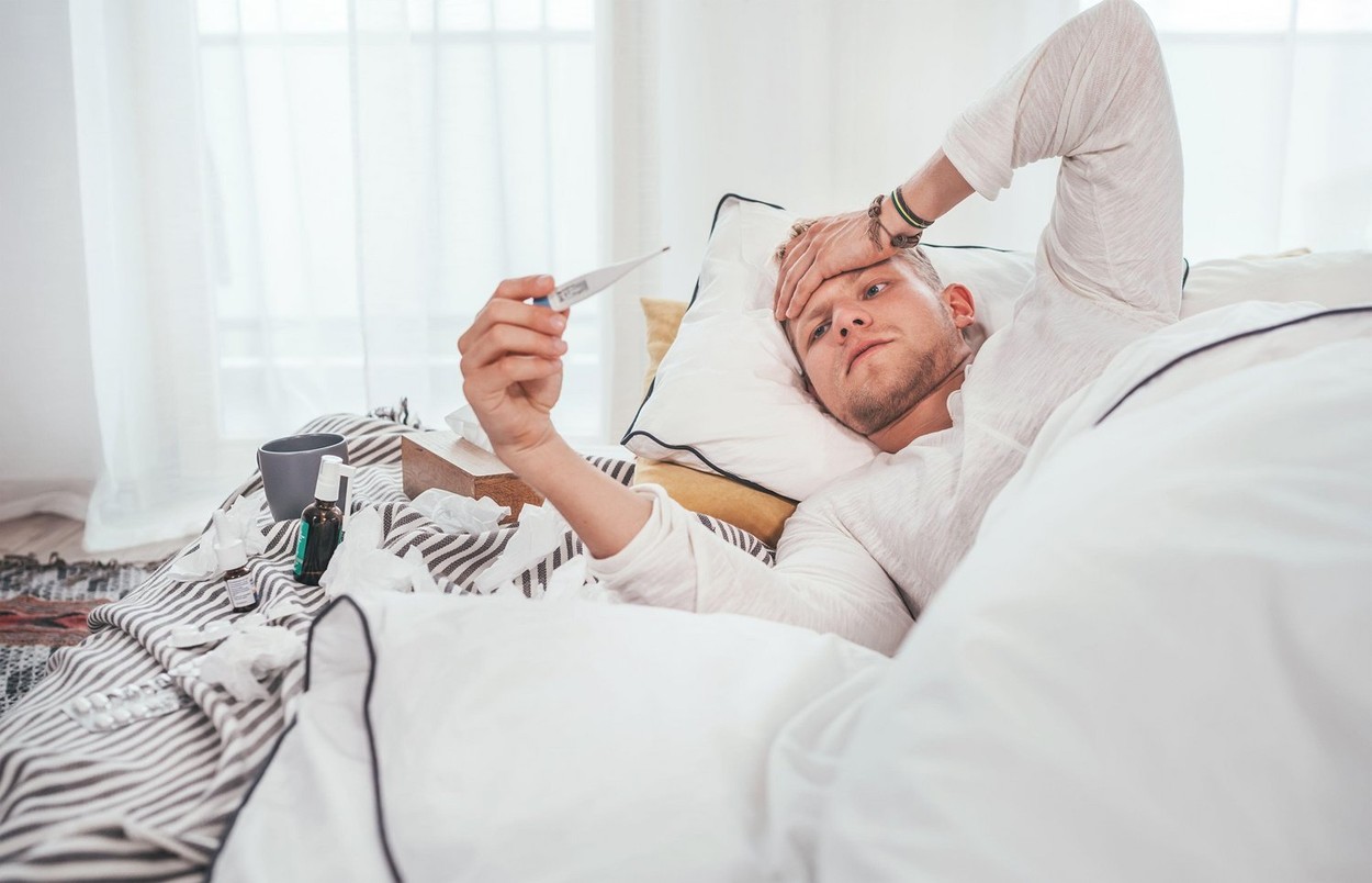 Unde ne infectăm cel mai ușor cu COVID-19? Institutul Pasteur explică dacă magazinele, școlile sau bisericile sunt locuri cu risc de contaminare