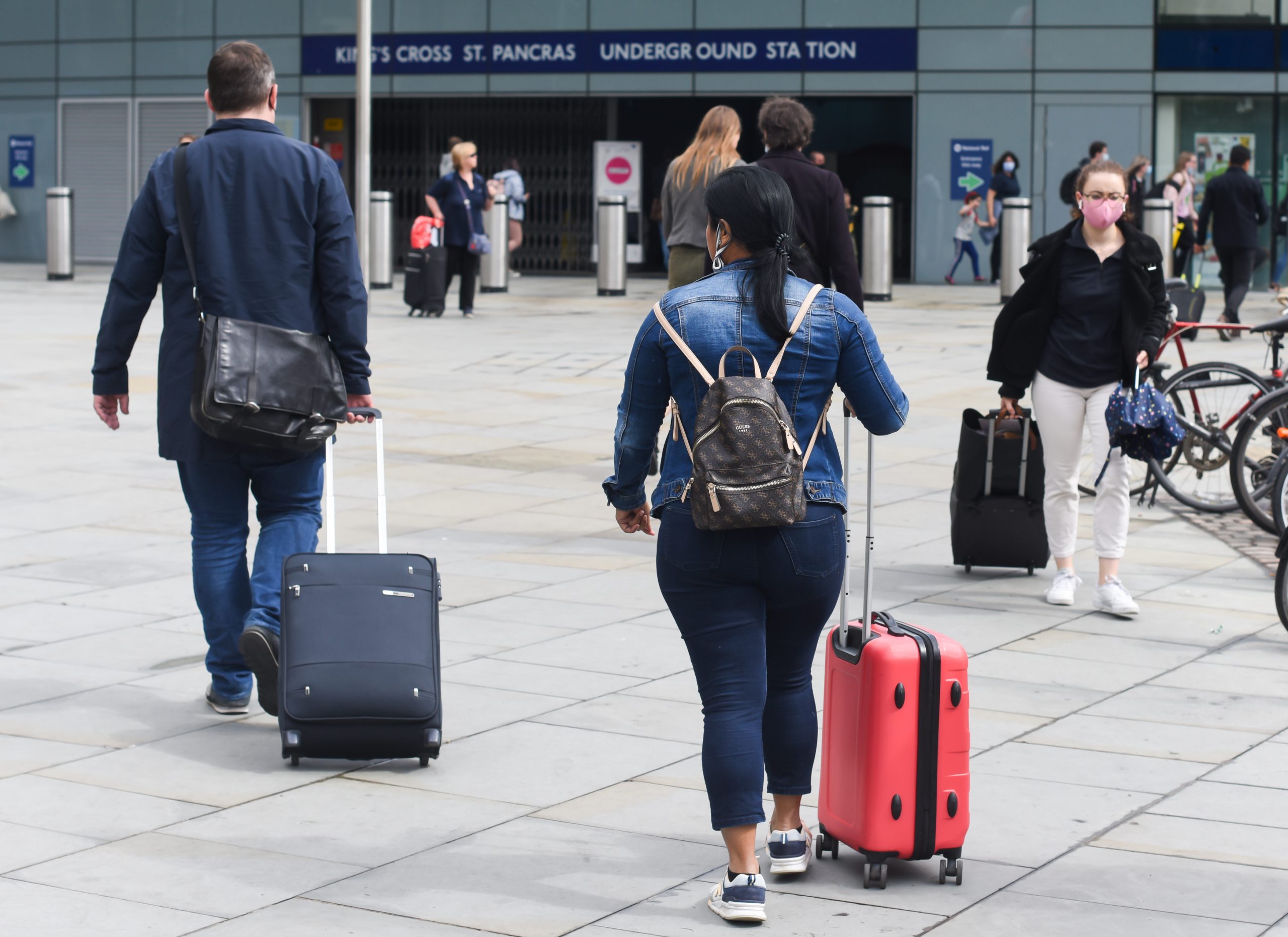 Studiu. Românii din Diaspora vor cheltui minimum 1.000 euro în concediul din acest an, la revenirea în ţară