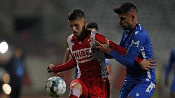 Dinamo câștigă la scor „pe stomacul gol”. Fotbaliștii nu au primit niciun ban de când au venit noii acționari