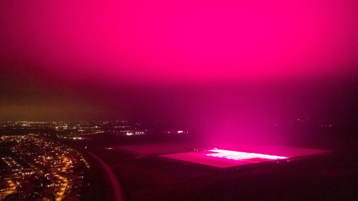 Fenomen bizar în Suedia. Cerul a devenit mov. Explicația specialiștilor. VIDEO