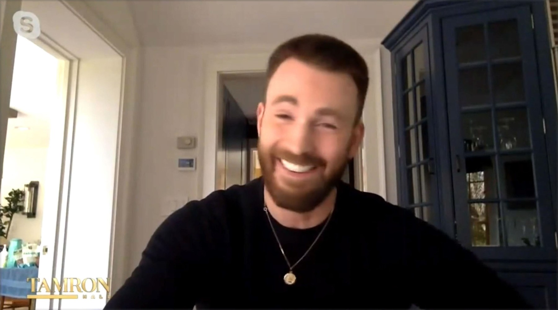 Captain America pe note muzicale. Chris Evans și-a surprins fanii cu talentul său
