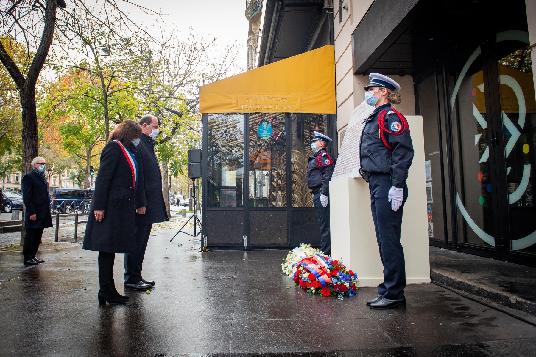 Franţa a comemorat cinci ani de la atacurile teroriste de la Paris