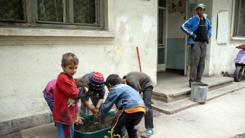 Cifre îngrijorătoare: Unul din zece copii se duce la culcare flămând