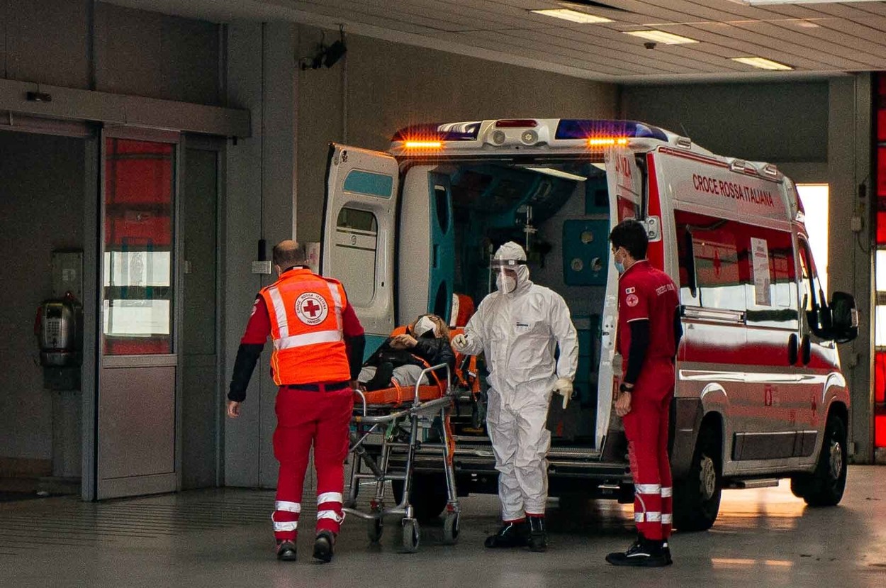 Italia a trecut de un milion de cazuri de Covid-19