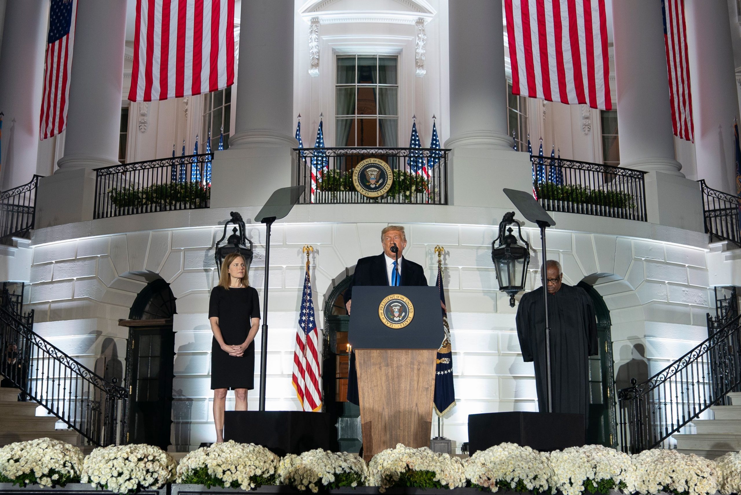 Epidemiologii încearcă să afle cum a ajuns COVID-19 la Casa Albă