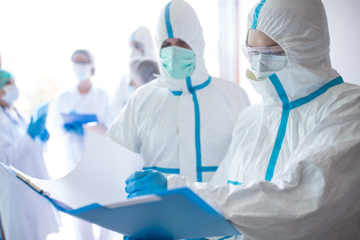 STUDIU. 1 din 5 persoane infectate cu coronavirus dezvoltă o boală psihică în decurs de 90 zile