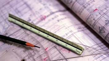 Locuinţele din noroi, soluţia recomandată de arhitecţi pentru a face faţă zilelor toride de vară