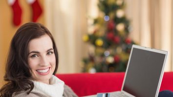 Cumpărături de Crăciun 2020: 60% dintre europeni vor alege magazinele online