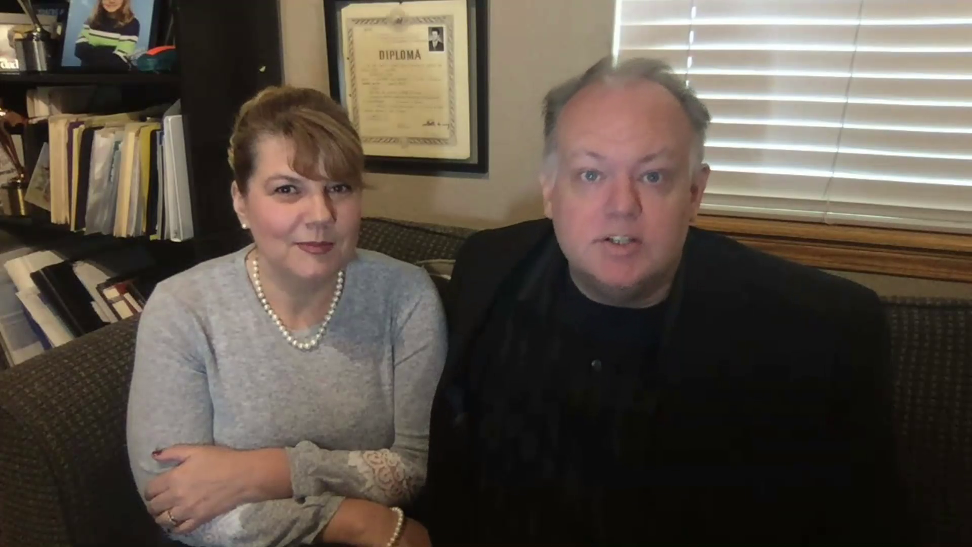 O româncă democrată din SUA și soțul ei, republican, despre lupta dintre Biden și Trump: Ea se bucură, el așteaptă rezultatul final