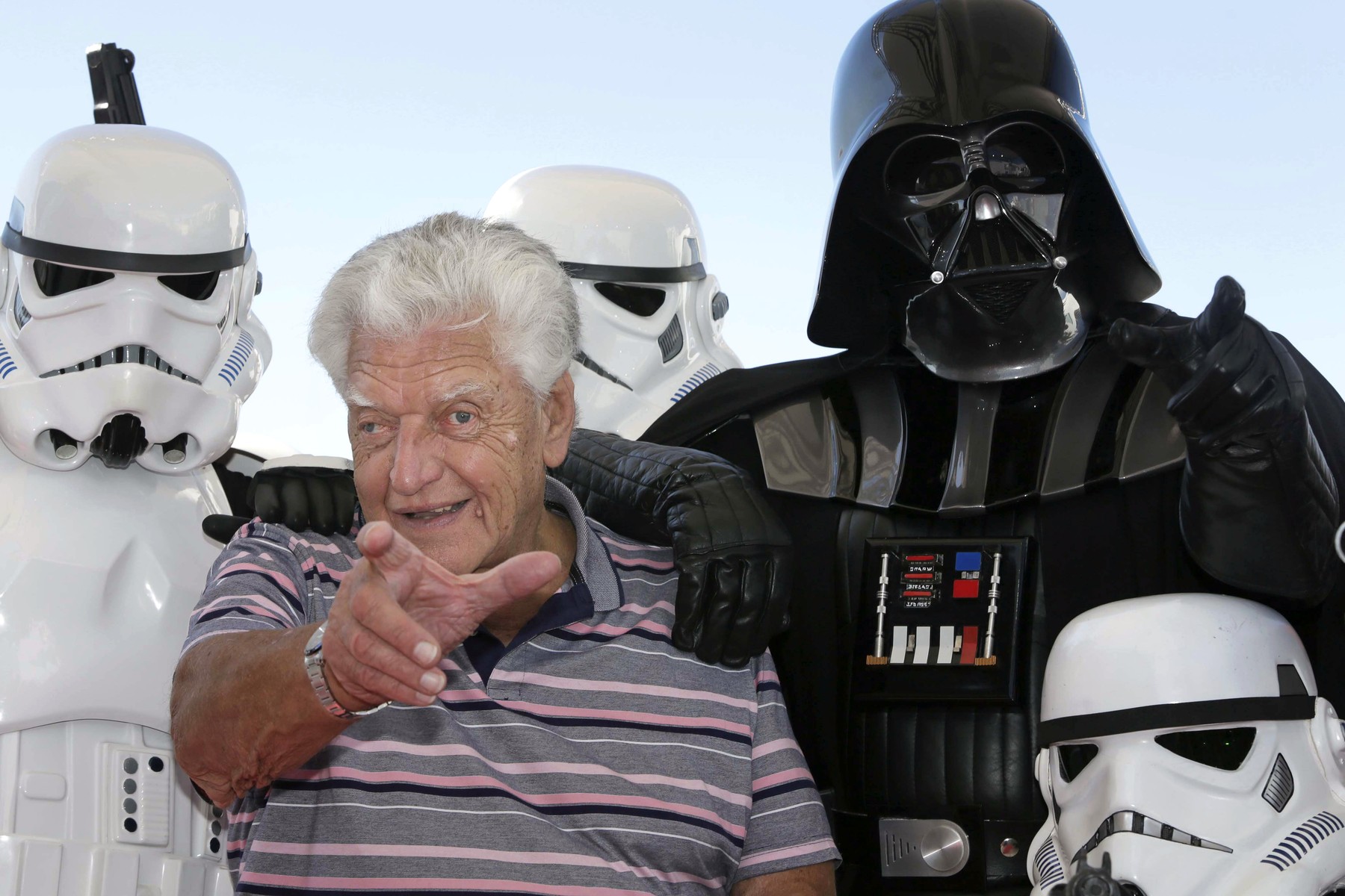 David Prowse, actorul cunoscut pentru rolul lui Darth Vader din seria originală Star Wars, a murit la 85 de ani