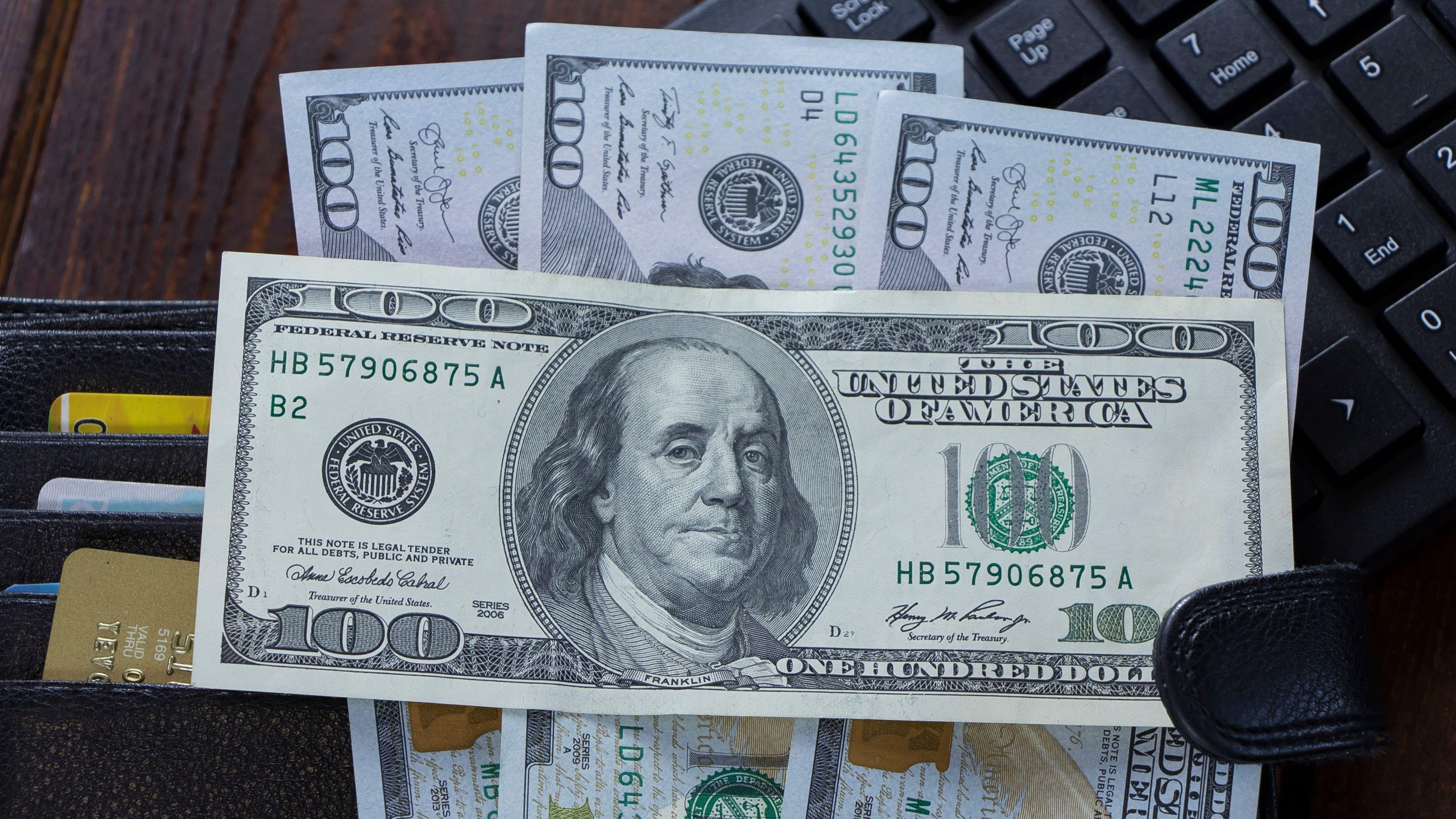 Senatul SUA adoptă planul de ajutor pentru COVID-19: Majoritatea americanilor vor primi câte 1.500 de dolari