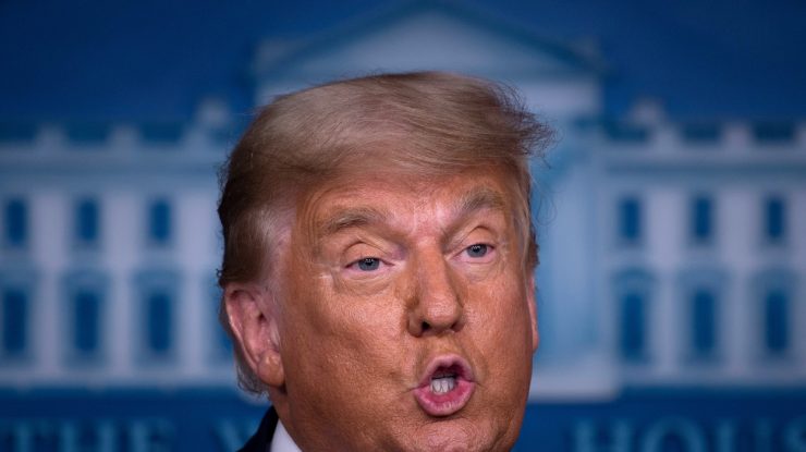 Donald Trump se crede salvatorul lumii pe Twitter. Ce mesaj a postat după anunțul companiei Moderna