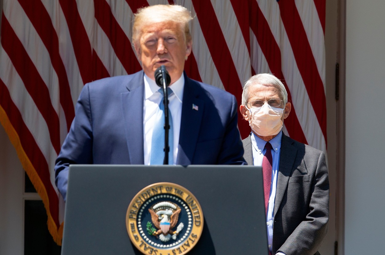Anthony Fauci, greu de demis. De ce nu poate fi concediat de Donald Trump