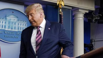 Tăcerea fără precedent a lui Trump. Din ziua alegerilor, președintele nu a mai răspuns întrebărilor presei