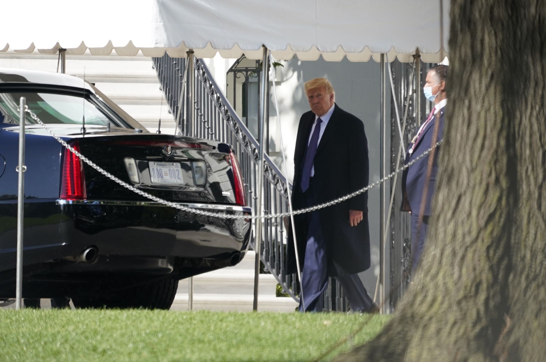 Donald Trump: ”Avansul meu a început să dispară magic pe măsură ce sunt numărate grămezi de voturi”