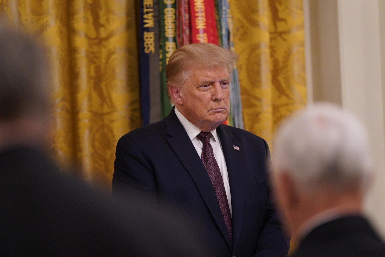 Echipa lui Donald Trump renunţă la contestarea rezultatelor alegerilor în Arizona