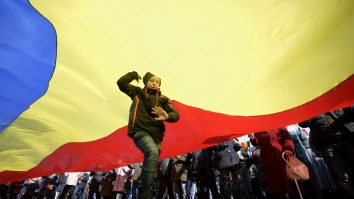 România acordă 250.000 de euro societăţii civile şi presei independente din Republica Moldova