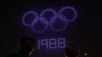 Spectacol luminos și desene pe cerul Coreei de Sud. Momentul speranței, exprimat prin tehnologie