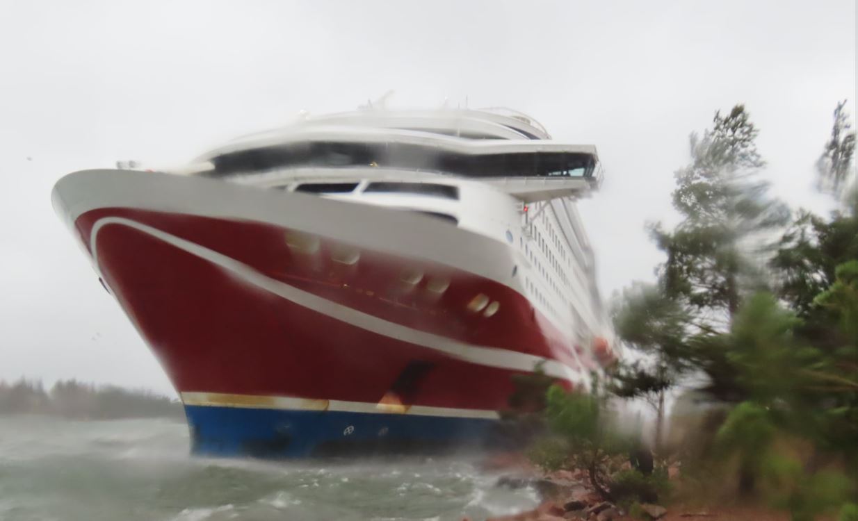 Un feribot cu 400 de pasageri la bord a eşuat în Finlanda