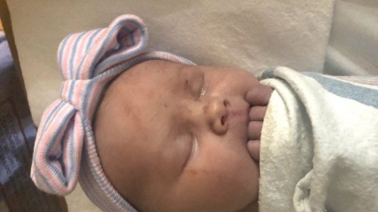 Familia din Michigan, cu 14 băieți, are în sfârșit o fetiță. Reacția părinților