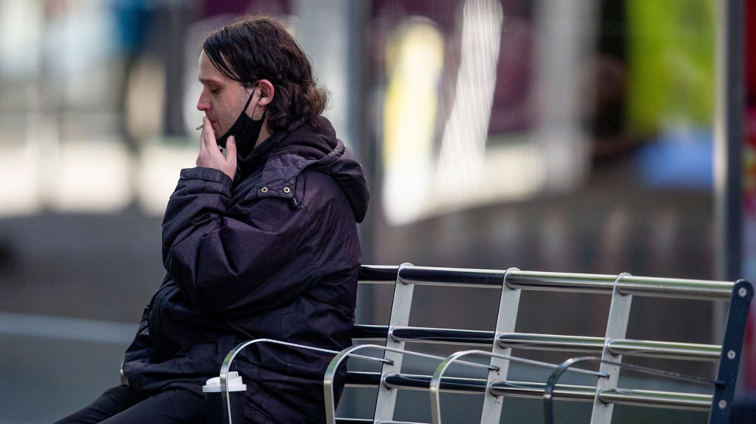 Un studiu arată că spațiile verzi te ajută să renunți la fumat, dar românii nu sunt de acord