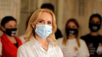 Gabriela Firea anunță decontarea procedurilor de fertilizare în vitro și începerea unui program de depistare a cancerului la sân