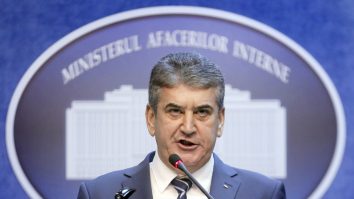 Gabriel Oprea a fost achitat în dosarul maşinii de lux cumpărate de DIPI