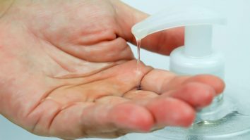 Un gel hidroalcoolic din 7 nu este eficient. Condiția pe care trebuie să o respecte pentru a ucide coronavirusul