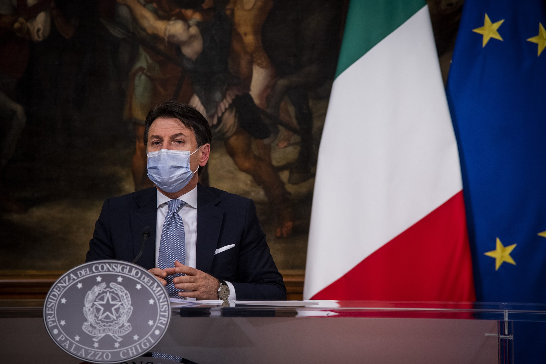 În Lombardia numărul de infectări a scăzut cu 12%. Giuseppe Conte pregătește un plan nou de restricții