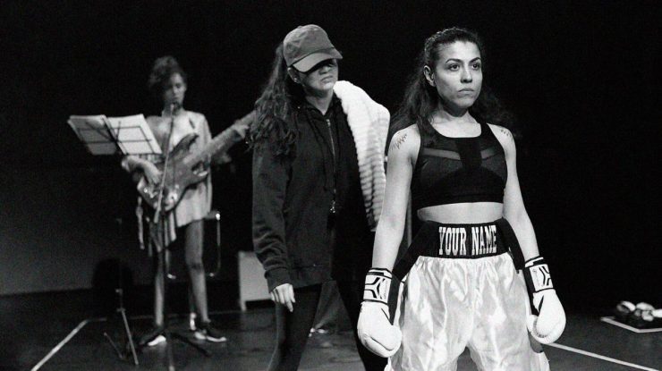 Ce mișto! Actorii romi combat stereotipurile la adresa lor prin teatru