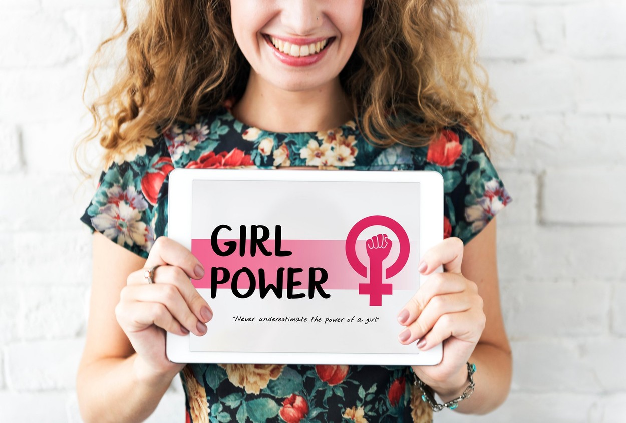 Dicționarele Oxford modifică definițiile cuvântului „femeie”. Motivele din spatele deciziei