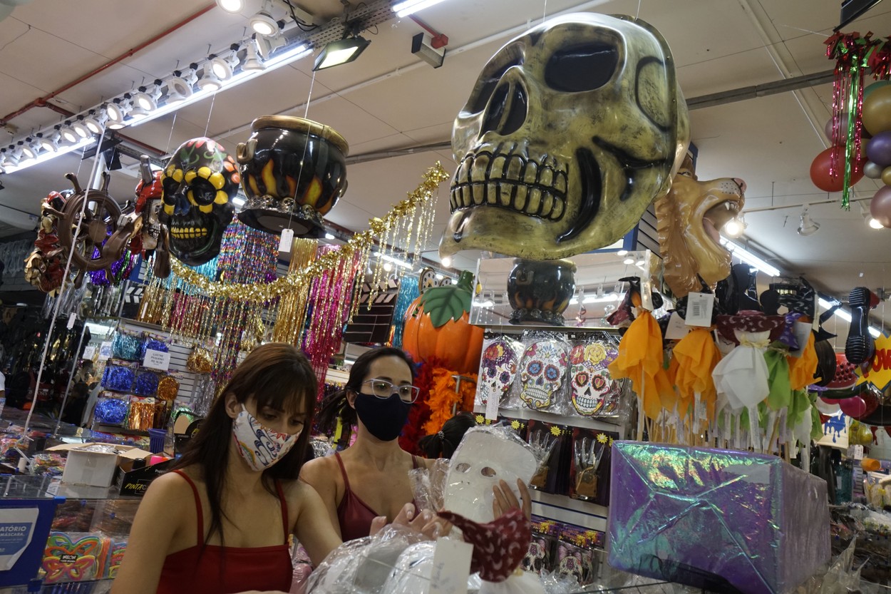 Vedetele din lumea sportului au intrat în spiritul Halloweenului. Cum s-a costumat David Beckham