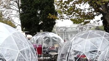 Ce orașe au dat startul la igluurile de pe terase. Noul must-have