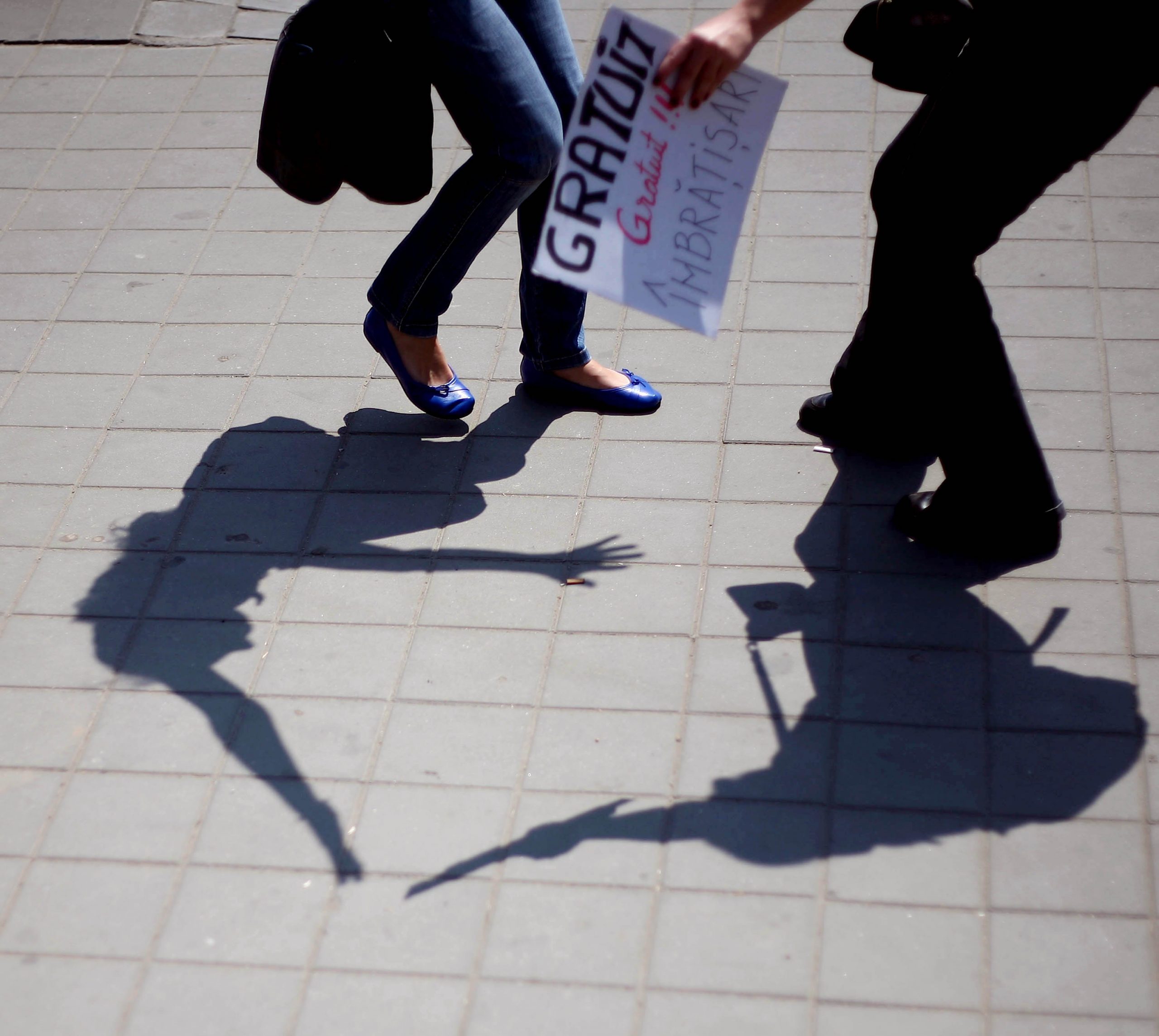 Belgia permite fiecărei persoane să aibă un „amic de alint” sau de „îmbrățișări” în lockdown