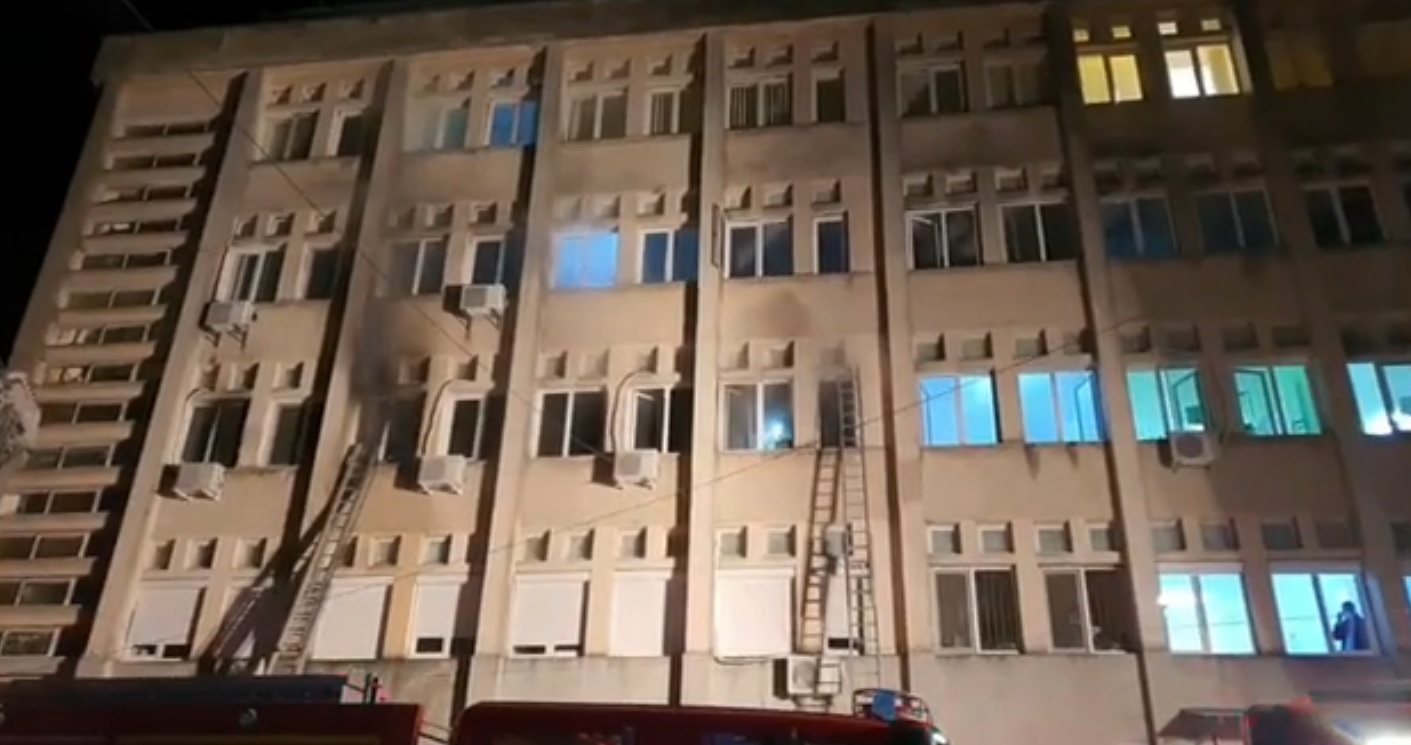 Secţia care a ars a fost mutată de la etajul 3 la etajul 2, fără să existe notificare la DSP