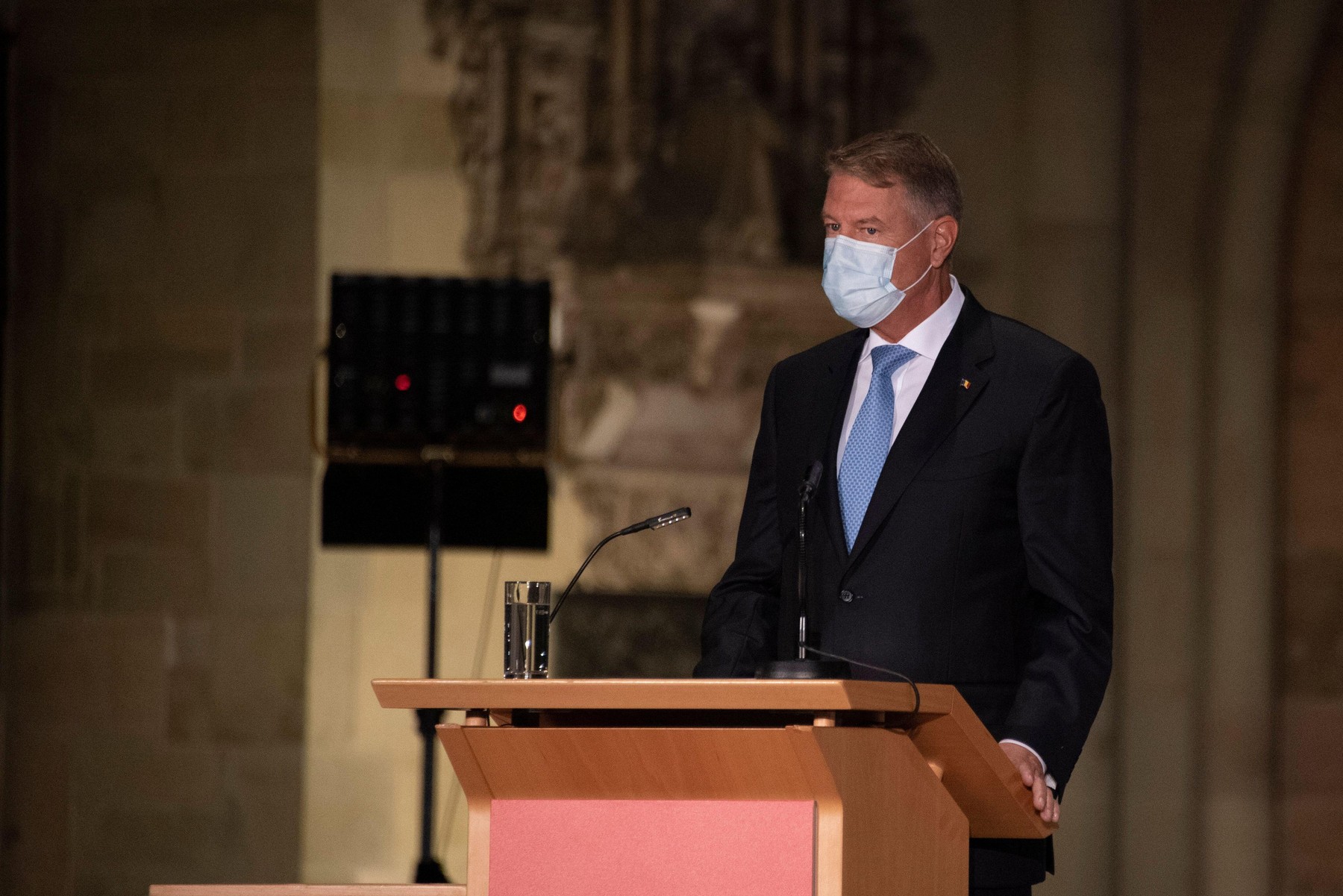 Iohannis vrea alegeri chiar dacă se ajunge la 10.000 de infectări pe zi: „Nu luăm în calcul amânarea alegerilor”