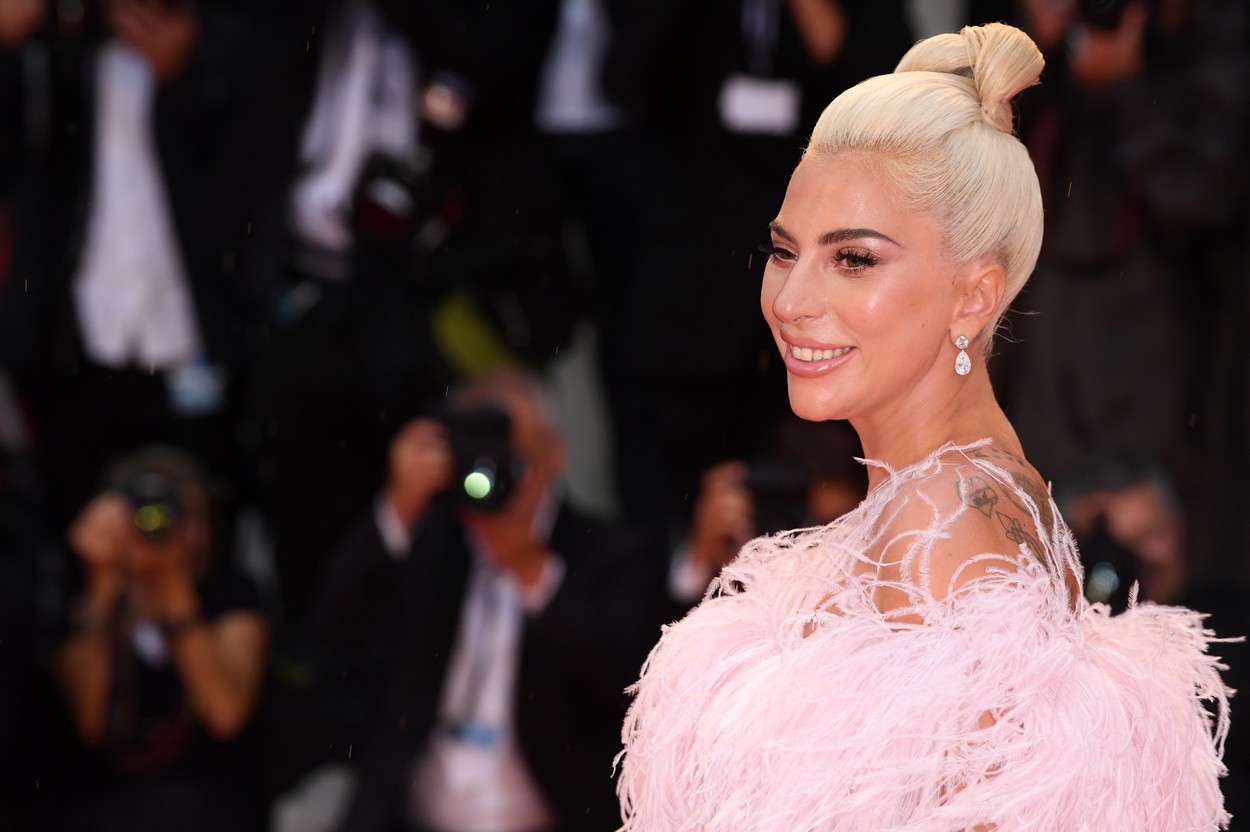 Lady Gaga revine pe marile ecrane. Va fi partenera lui Brad Pitt, și nu într-un film romantic