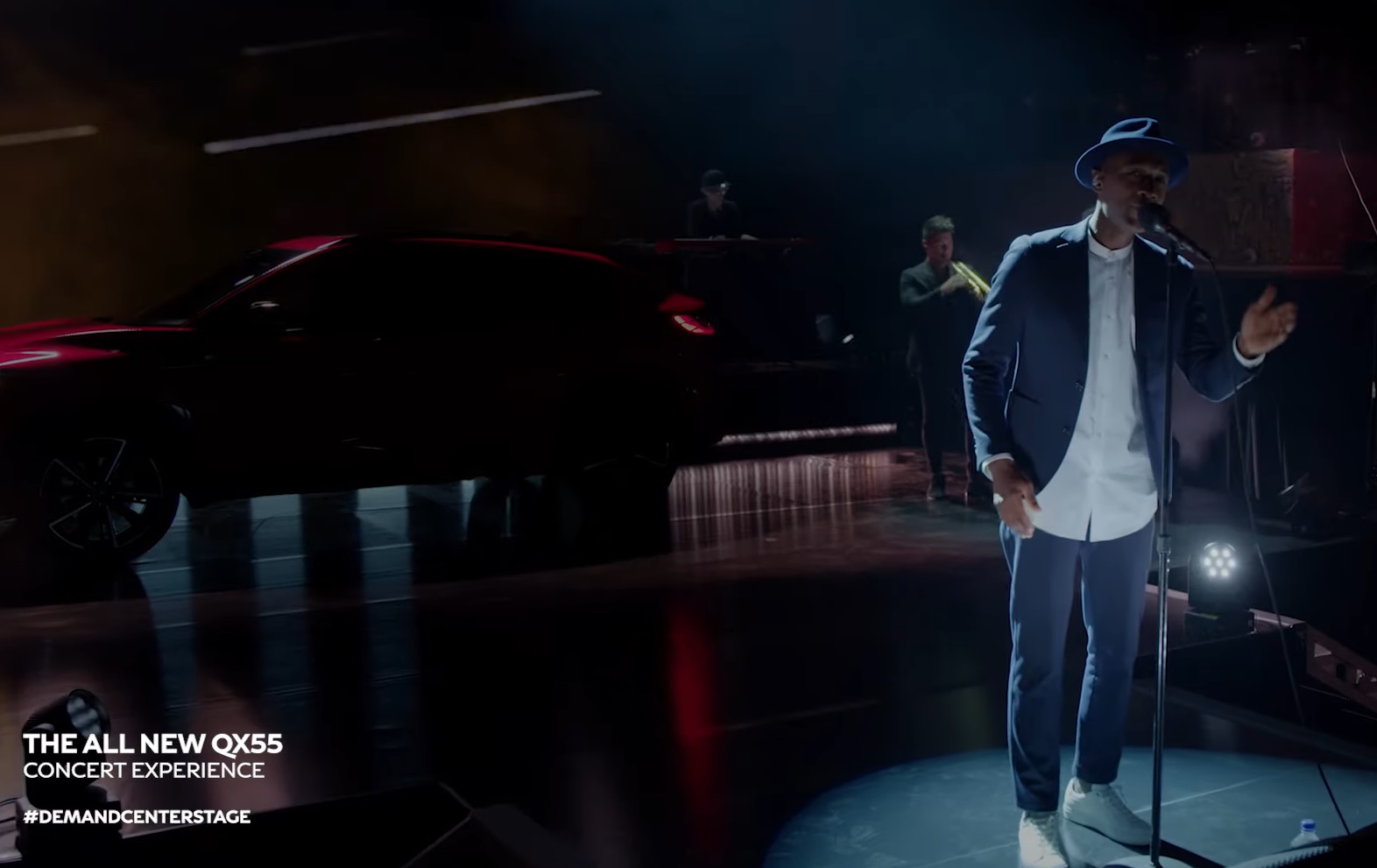 VIDEO. Noul Infiniti, emblema de lux a companiei Nissan. A fost lansat cu un concert în Los Angeles