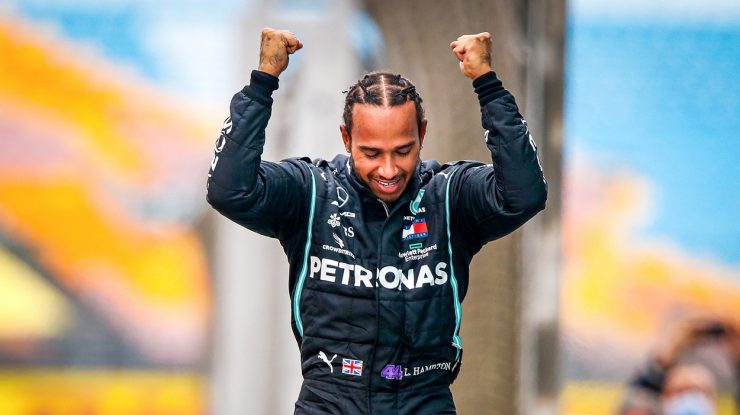 Hamilton l-a egalat pe Shumacher la numărul de titluri în F1: „Asta e pentru toți copiii care visează imposibilul. Puteți s-o faceți și voi“