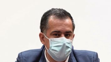 Referendum pentru impunerea de măsuri anti-Covid. Un primar din România vrea ca populația să decidă