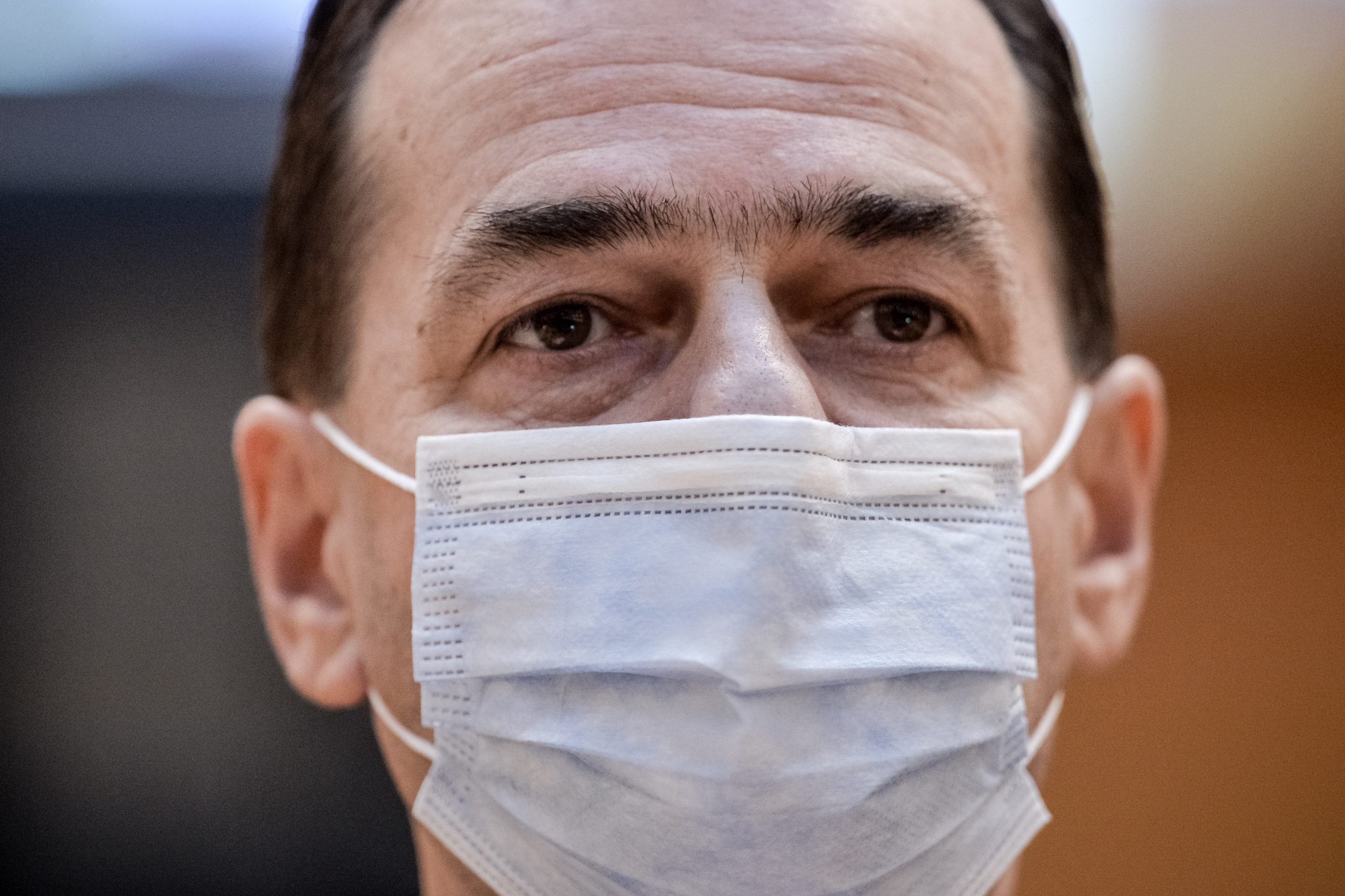 Carantina mascată din jurul Bucureștiului: zeci de mii de oameni ajung zilnic în Capitală. Explicația lui Orban